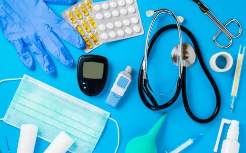 突发脑溢血 如何进行急救 脑溢血急救方法 突发脑溢血如何急救 脑溢血怎么预防